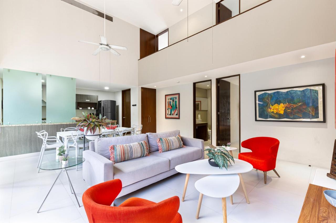 Apartment 4 Bedroom House- Private Pool!