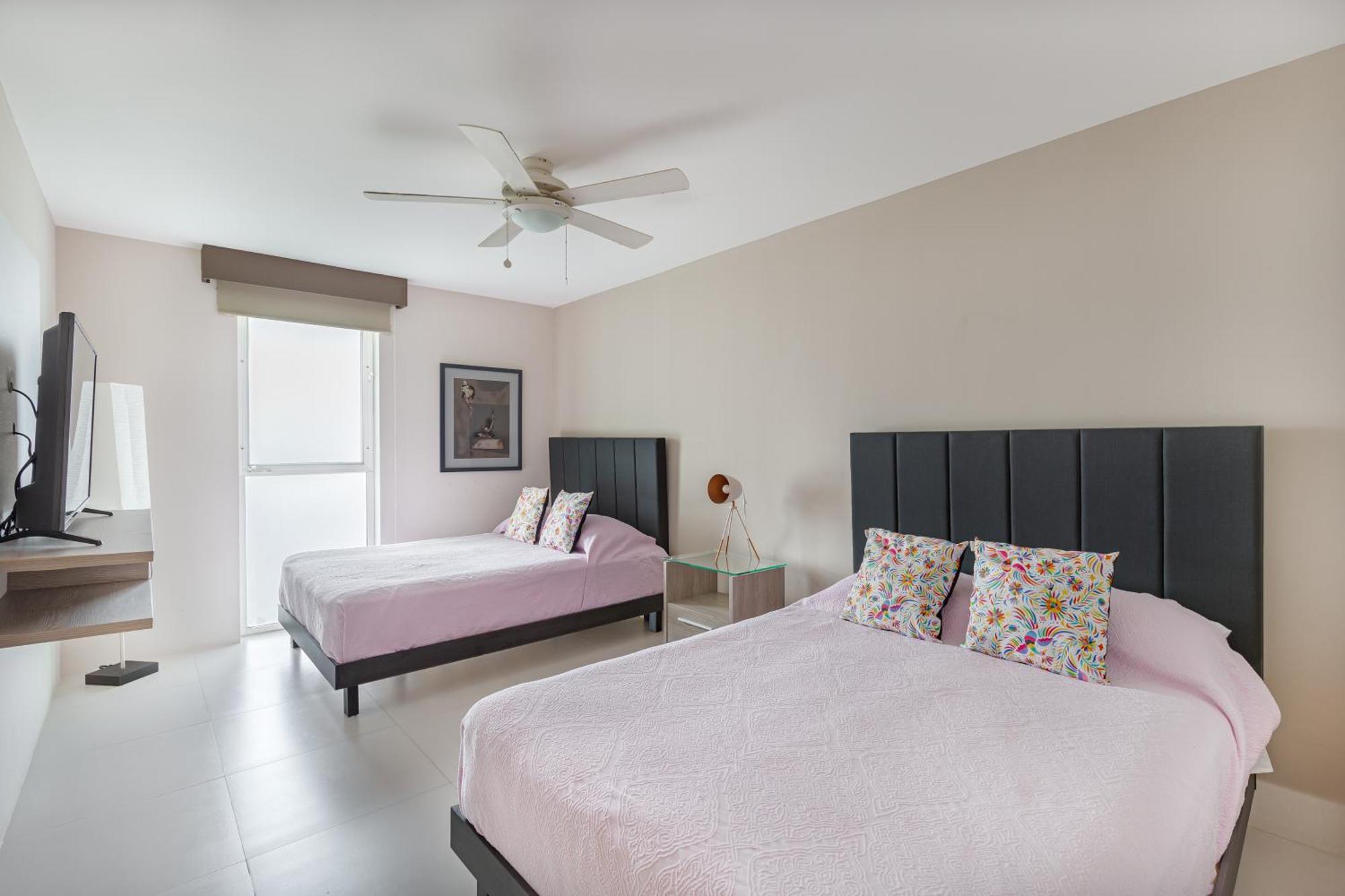 4 Bedroom House- Private Pool! Apartment Cancun
